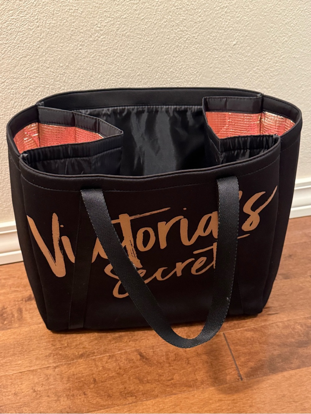 Victoria's Secret Beach Cooler Insulated Carry-All
Wine Tote Bag in Black - Picture 7 of 12